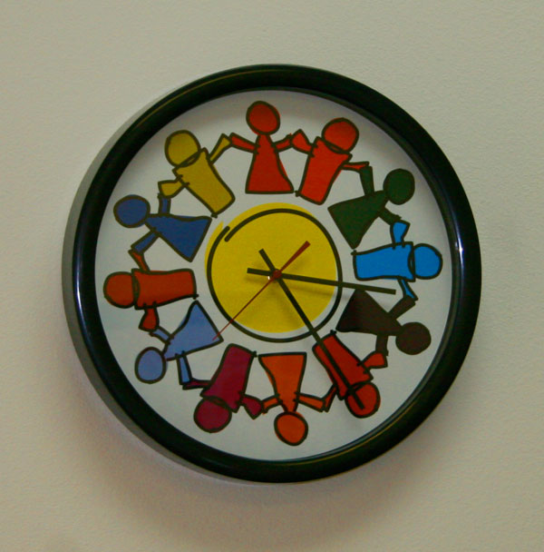 circle of friends clock
